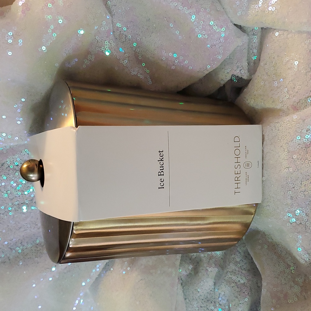 NWT Threshold Metallic Gold Ice Bucket